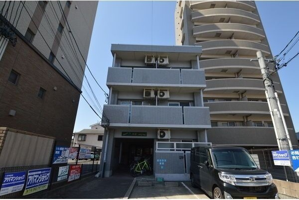 川名ミルキーウェイの駐車場