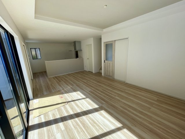 【内観：施工例】 | 【新築分譲住宅　～ LIGARE　リガーレ～　】山形市西田5丁目　2期1棟 | （施工例）お料理を効率的に、楽しく。ママの毎日のお料理を効率的にしてくれる動線は「１分でも家事の時間を短縮したい」という思いを叶えてくれます(*^-^*)