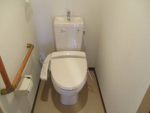 コア・フォレスタのトイレ|落ち着いた色調のトイレです