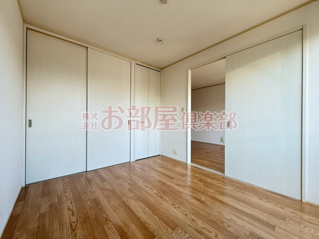 ハピネスさくらの洋室|ゆったりした洋室です