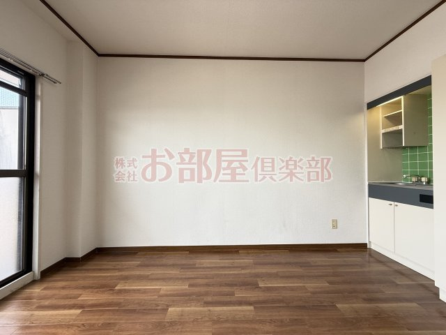 豊国スカイマンション国分の洋室|コンパクトで使いやすい洋室です