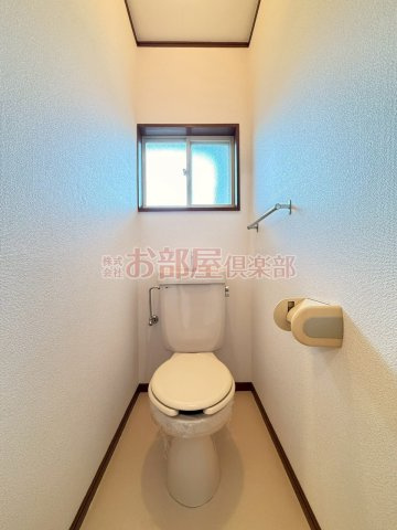 エコール荒木のトイレ|清潔感のあるトイレです