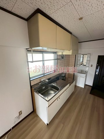 西田ハイツのキッチン|使いやすいキッチンです