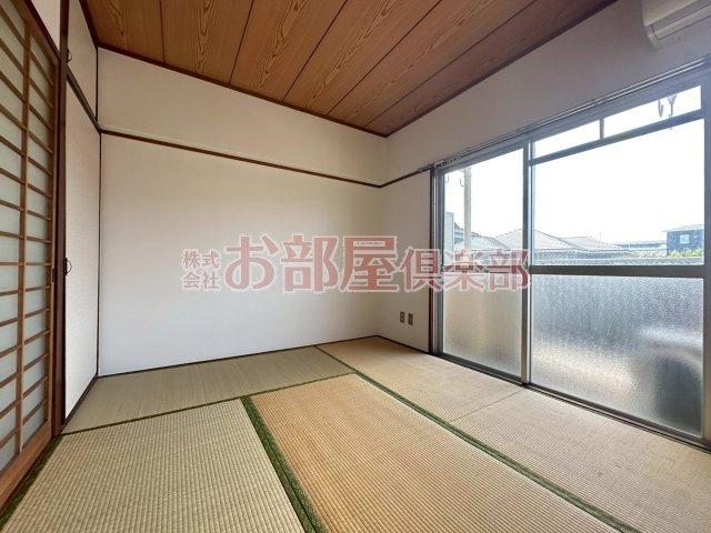 西田ハイツの和室|明るい和室です