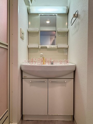 モントーレヒルズ東櫛原の洗面所|独立洗面台で身支度をすべて済ませてしまいましょう