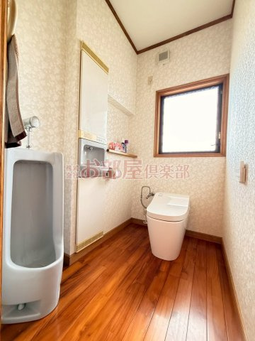 荒木町貸家のトイレ|トイレもきれいです