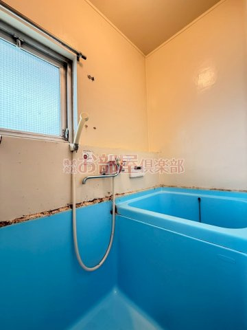 くらもりアパートの浴室|日々の疲れを癒すお風呂付です