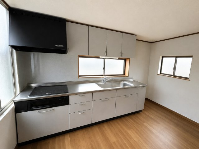 【キッチン】 | 万倉小学校に通える　農地付き中古住宅　宇部市西万倉 | 写真加工で家具を消しています