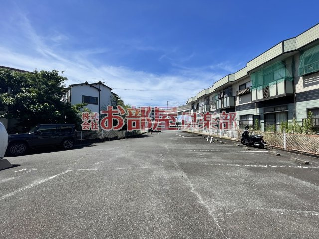 サンフェスタ津福の駐車場|駐車場完備です