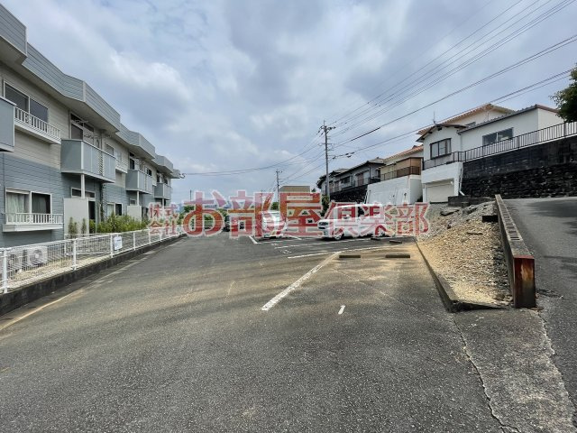 サンヒルズ上津の駐車場|駐車場に車を止められます