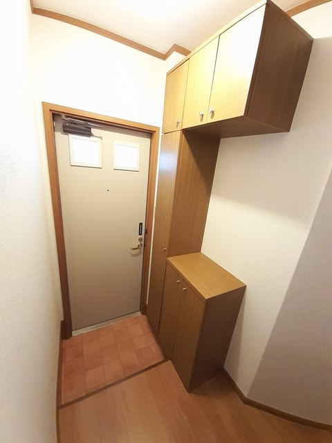 サファイアンエレガンスBの玄関|きれいな玄関です
