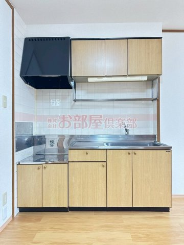 サファイアンエレガンスBのキッチン|コンパクトなキッチンで掃除もラクラク