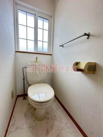 サファイアンエレガンスBのトイレ|落ち着いた色調のトイレです