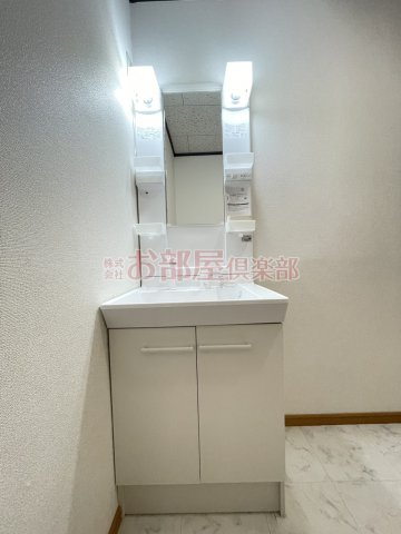 グリーンハイツ吉田の洗面所|ゆったりとスペースのある洗面所