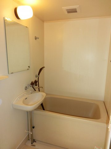 カサベルデ本町の浴室