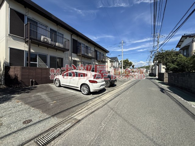 コーポ中村の駐車場|カースペースがあります