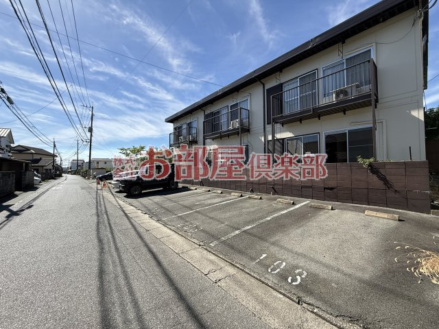 コーポ中村の駐車場|駐車場があります