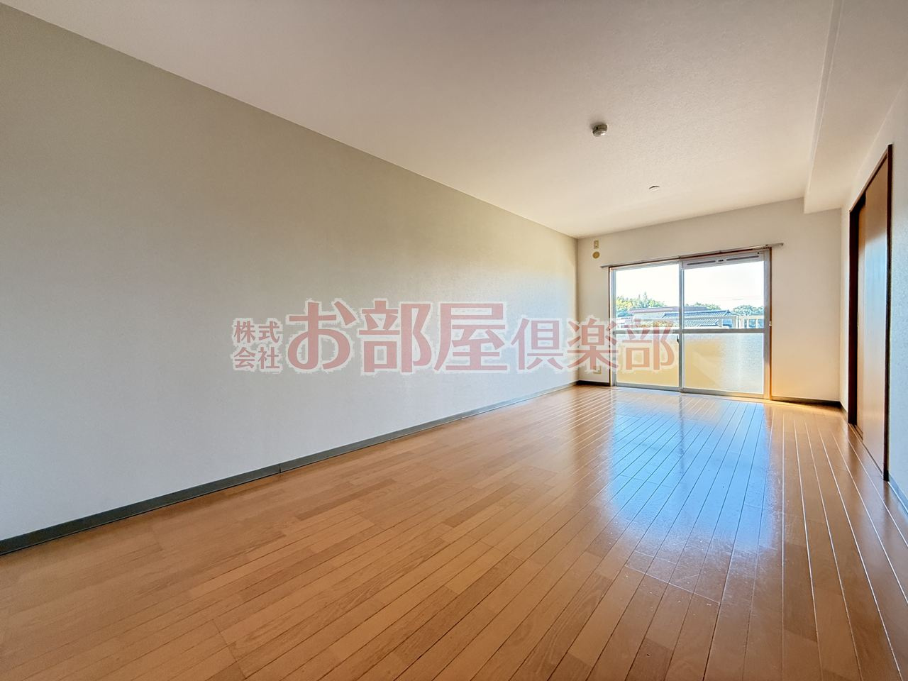 ロックベアーヒルズⅡの居間・リビング|ゆったりとした居間です