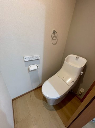 ブルーハイツのトイレ|ゆったりとした空間のトイレです