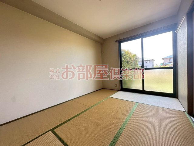 シャンポールの寝室|開放的な寝室です