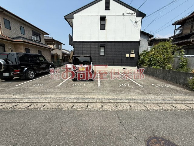 Jハウスの駐車場