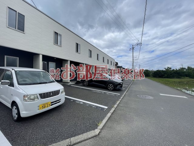 シャロムふえき　A棟の駐車場|駐車場完備です