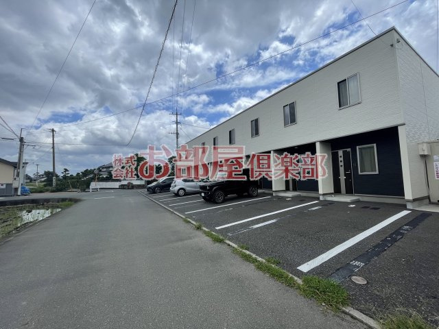 シャロムふえき　A棟の駐車場|駐車場があります