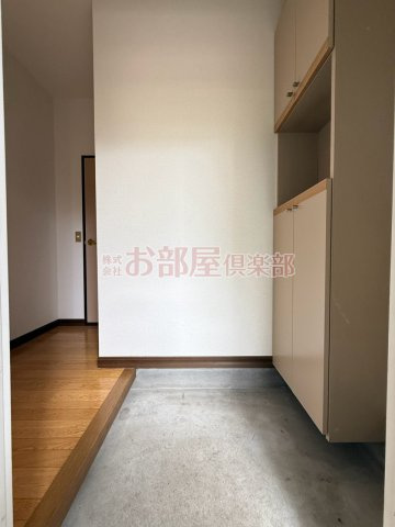 上津コーポB棟の玄関|シンプルで使いやすい玄関です