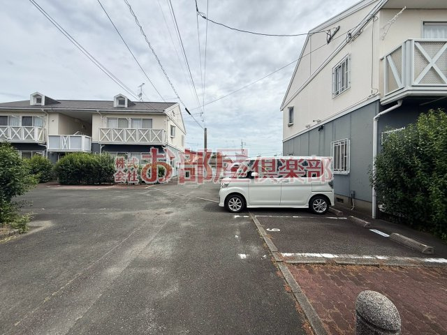 上津コーポB棟の駐車場|駐車場です