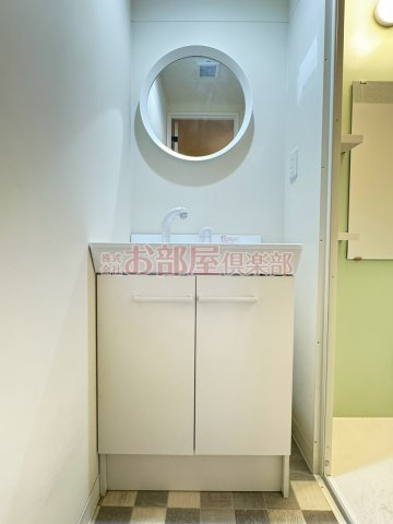 モントシュターム荘島の洗面所|スペースが確保できる洗面所です