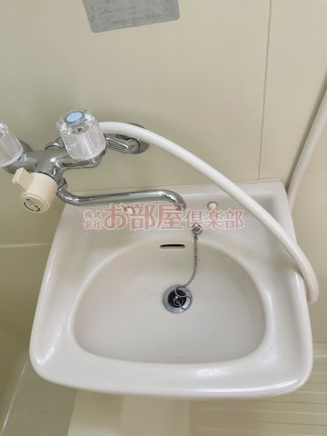 シャルム諏訪野の洗面所|スペースが確保できる洗面所です