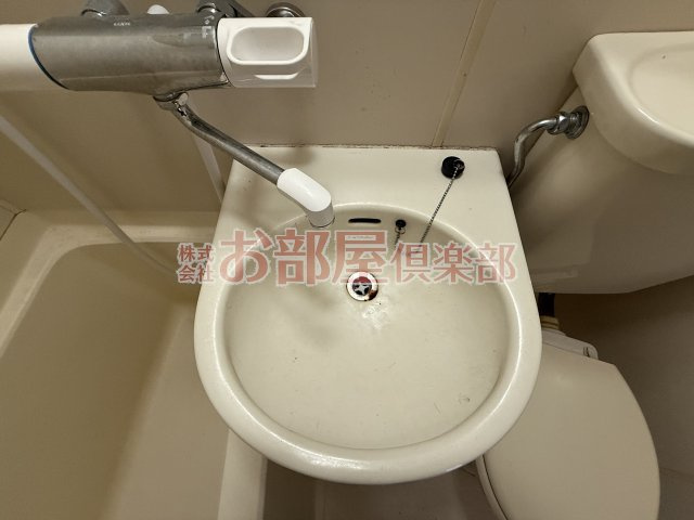 セレクトハイツの洗面所|明るい洗面所です