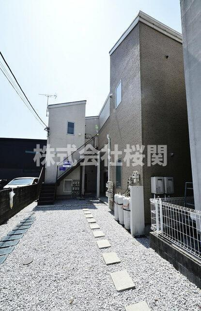 ベイルーム和田町のエントランス