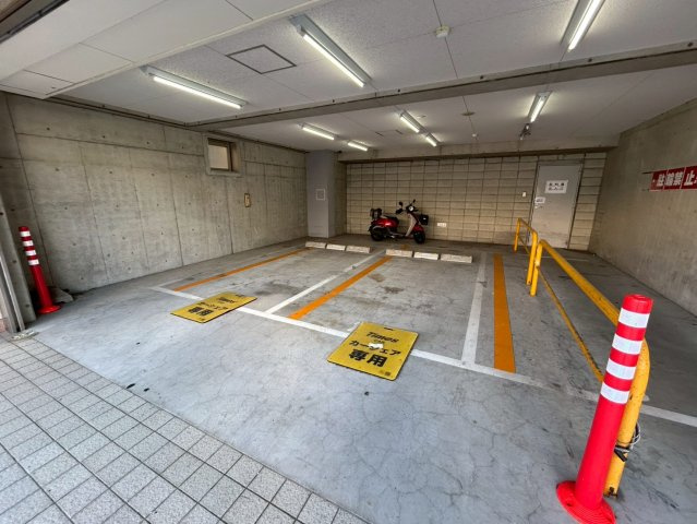 S-FORT桜川南の駐車場