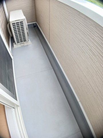 シャン・ヴェール　Ⅰ番館のバルコニー|落ち着いた時間を過ごせるバルコニーです