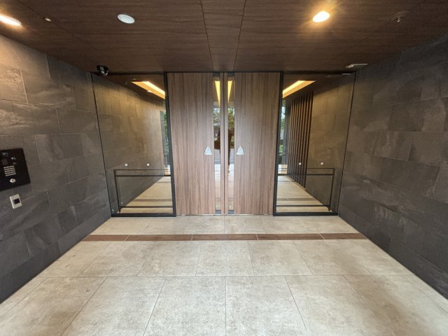 レジデンス大日ステーションプレミアのエントランス|■物件内覧・資金計画相談・住宅ローン相談、リフォーム相談、お問合せ受付中■
※当日・翌日のご内覧、ご相談はお電話でのお問合せがスムーズです！