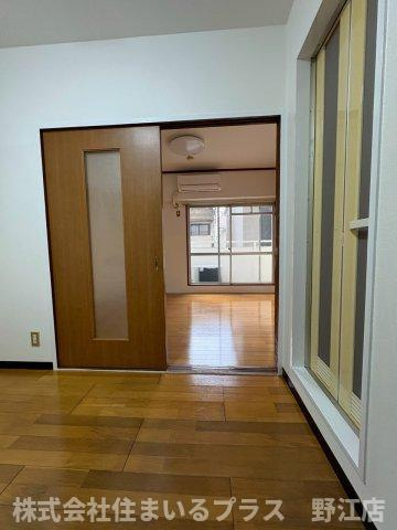 晩成ハイツ関目の居間・リビング