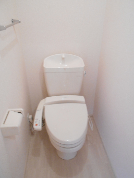 ルミエールのトイレ|落ち着いたトイレです