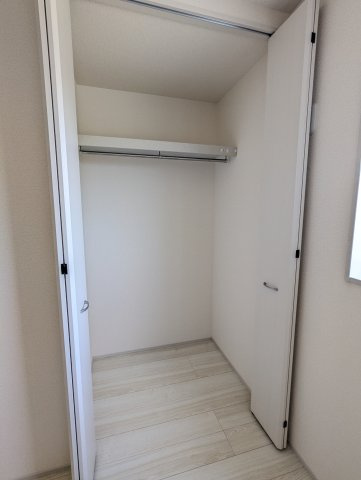 ひたちなか阿字ヶ浦町第4の収納|クローゼット内にキャストなどを置いていただき、スペースの有効活用を！