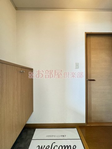 ヴェルドミールA棟の玄関|シンプルで使いやすい玄関です
