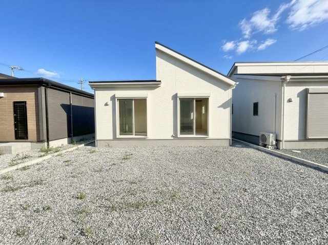 遠州浜2丁目　全5棟の庭|敷地が広いので、家族でBBQやお子様用のプールなどで遊ぶことができちゃいますよ☆