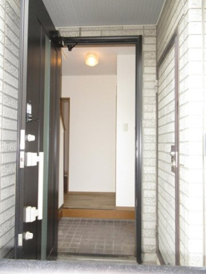 【玄関】 | アビタ 東南西 館
