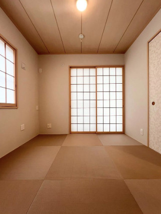 中古/新座市道場2丁目の和室|畳の上でゆっくりとくつろげる和室です
