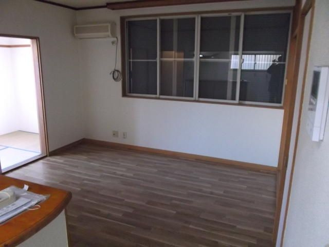 ハイツ長谷川の居間・リビング