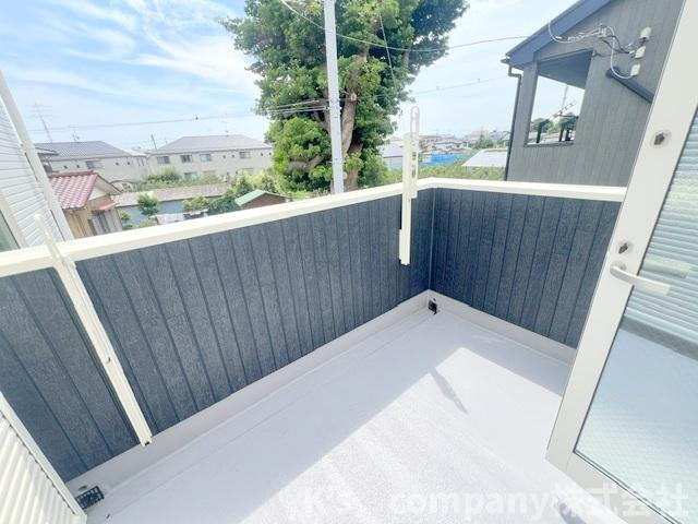◎茅ヶ崎市西久保　新築戸建　2号棟◎のバルコニー|ワイドバルコニー☆お布団干しなどもしやすい広さです◇