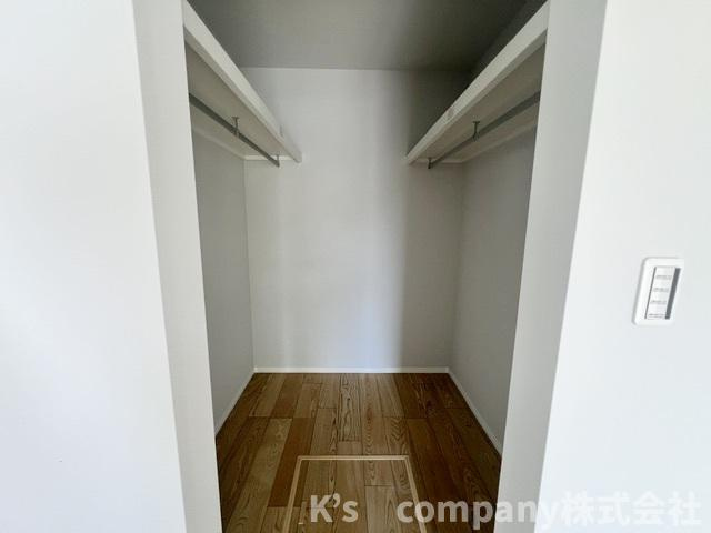 ◎茅ヶ崎市西久保　新築戸建　2号棟◎の収納|洋室6帖のウォークインクローゼット☆奥行きがあり収納力があります◇