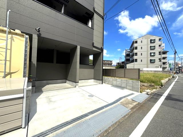 カーサフォルトゥナート羽曳野Ⅱの駐車場