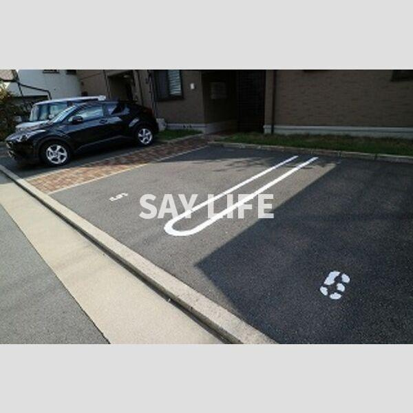 モンアベニューの駐車場