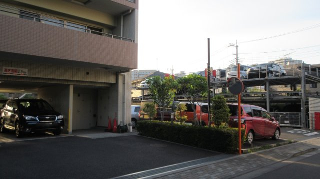 朝霞市三原3丁目の駐車場