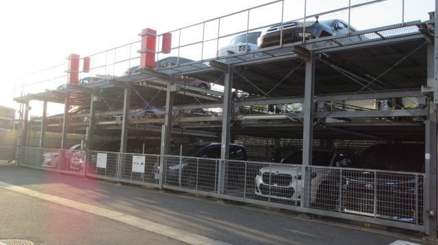 朝霞市三原３丁目の駐車場